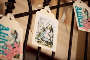 Alice-In-Wonderland-Themed-Wedding_023